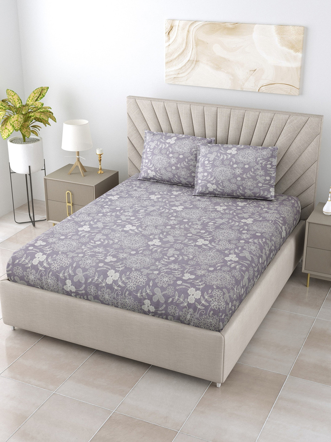

Salona Bichona Grey & White 180 TC Floral Polyester King Bedsheet with 2 Pillow Covers