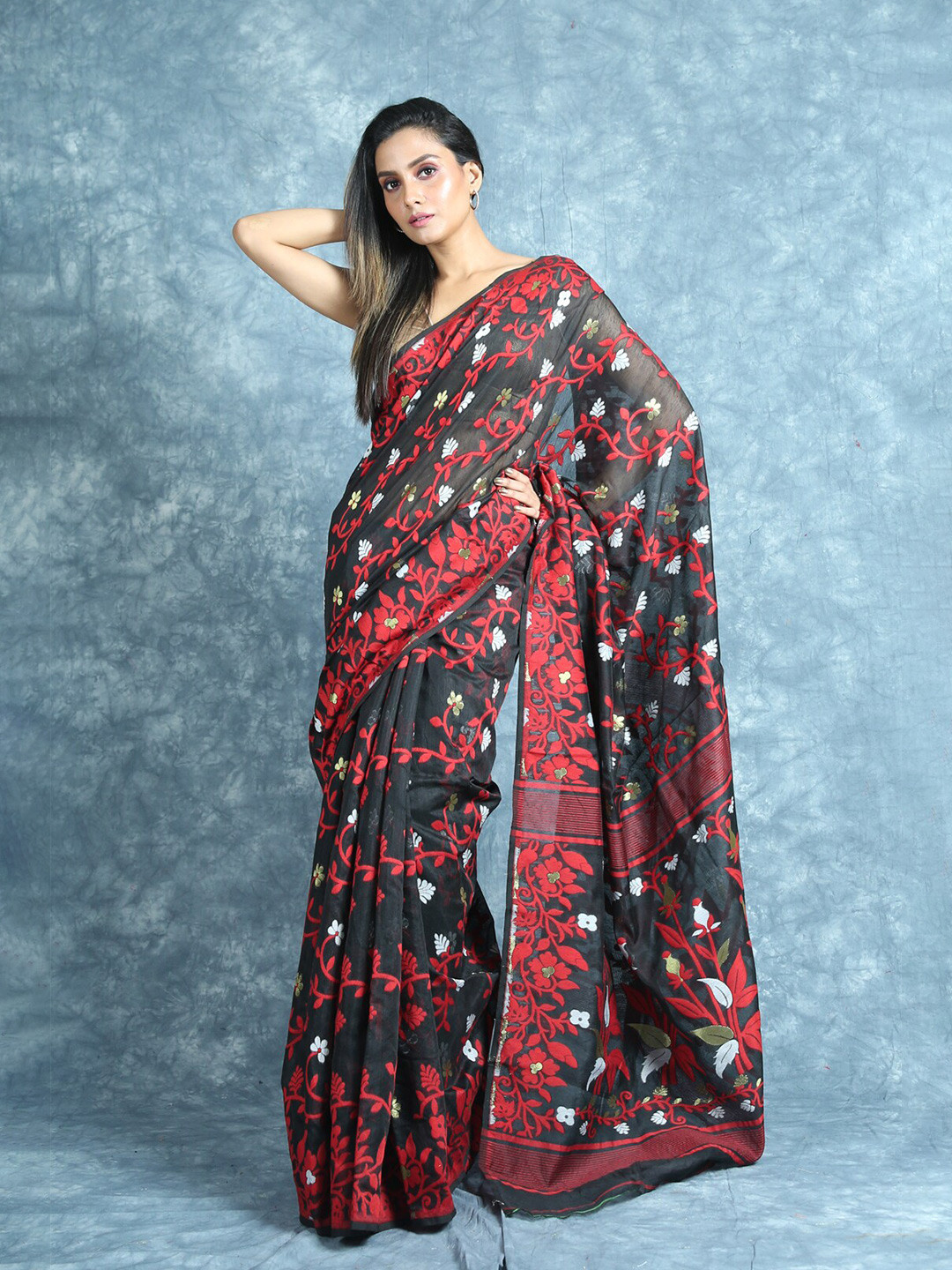 

Arhi Black & Red Floral Zari Silk Cotton Jamdani Saree