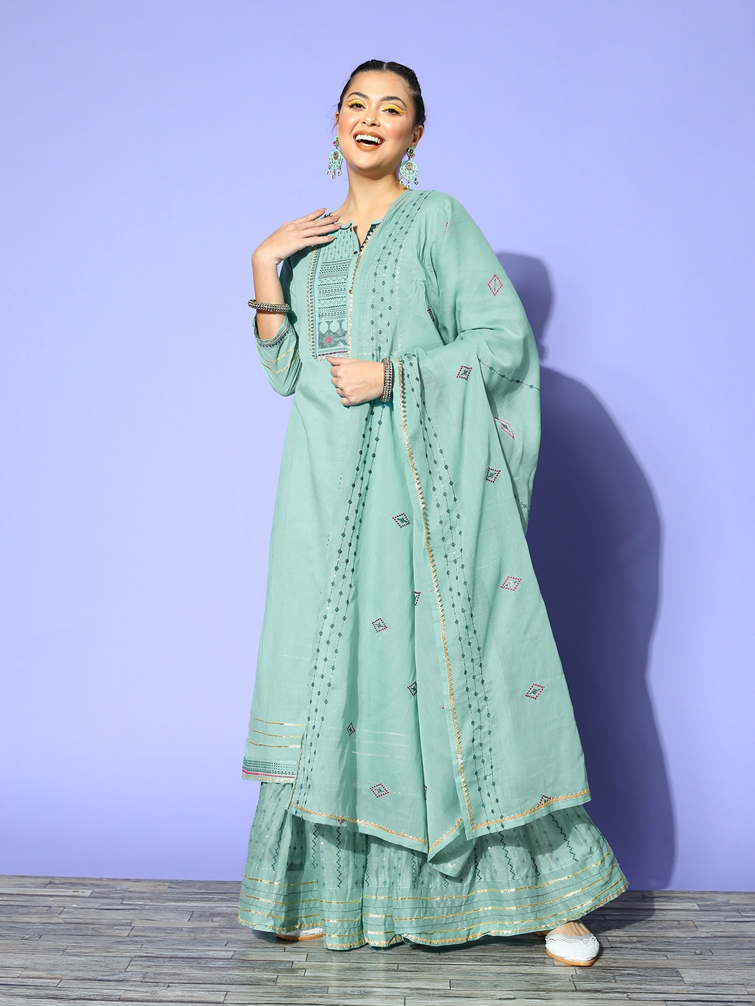 

SheWill Women Ethnic Motifs Cotton Blend Hyper Texture Kurta Set, Green