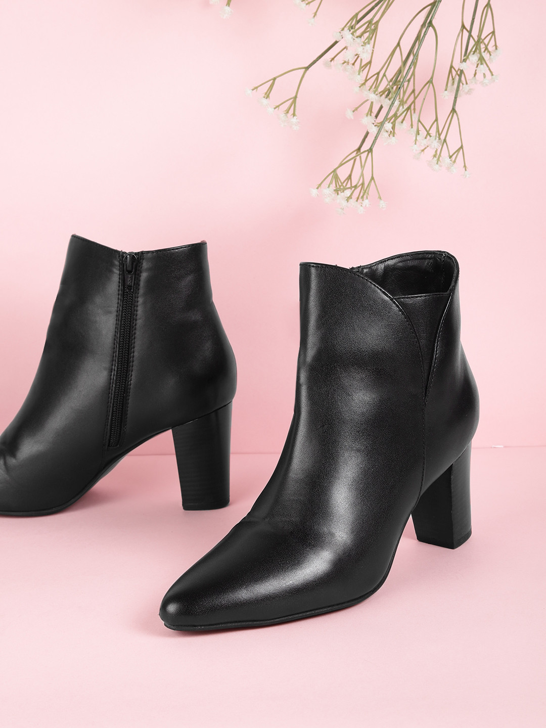 

DressBerry Women Black Solid Mid-Top Block Heel Regular Boots