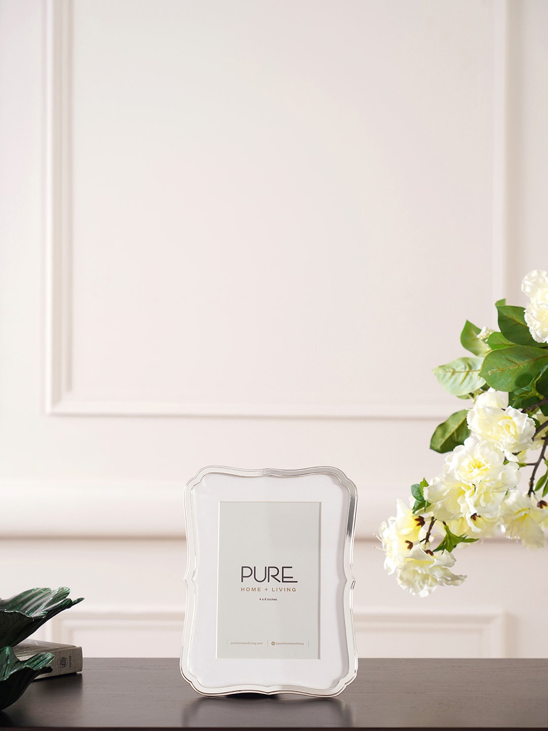 

Pure Home and Living Silver Toned Geometric Photo Frame