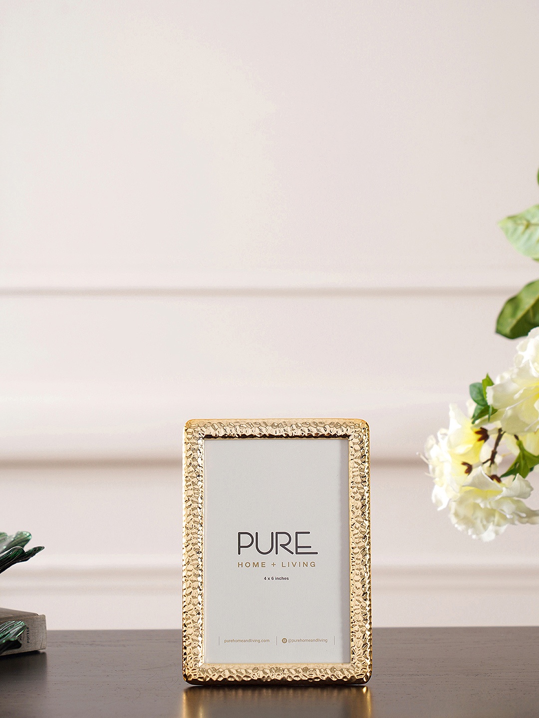 

Pure Home and Living Gold Plated Hammered Metal Frame - Small