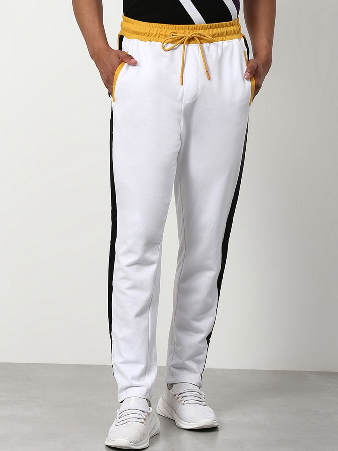 

abof Men White Solid Joggers