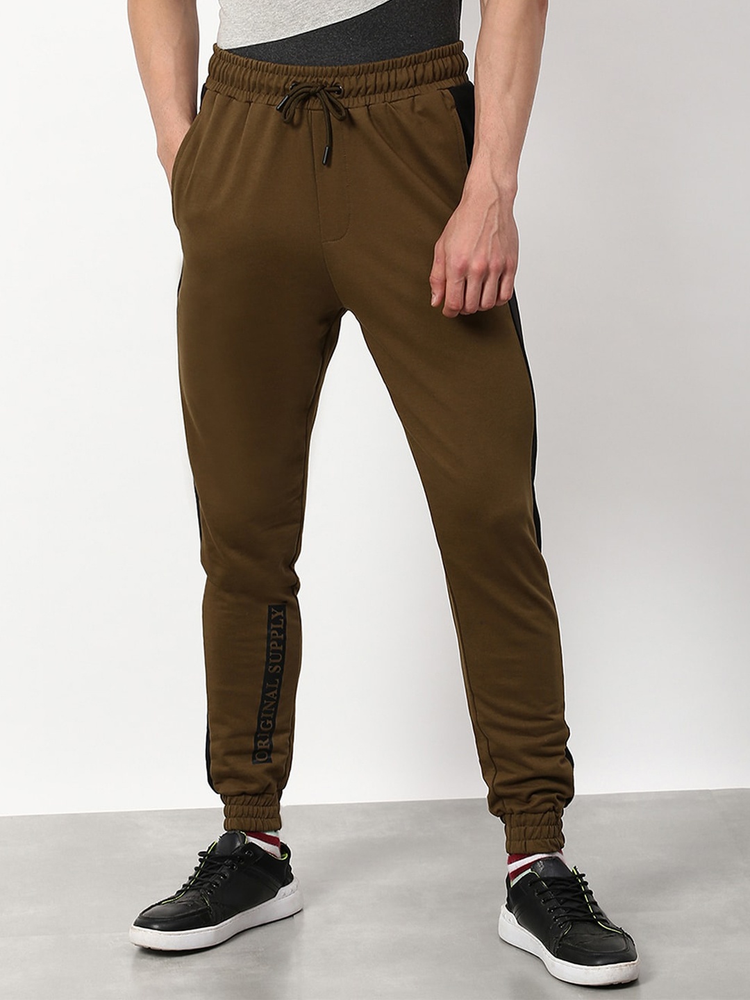 

abof Men Olive Green Solid Joggers Trousers