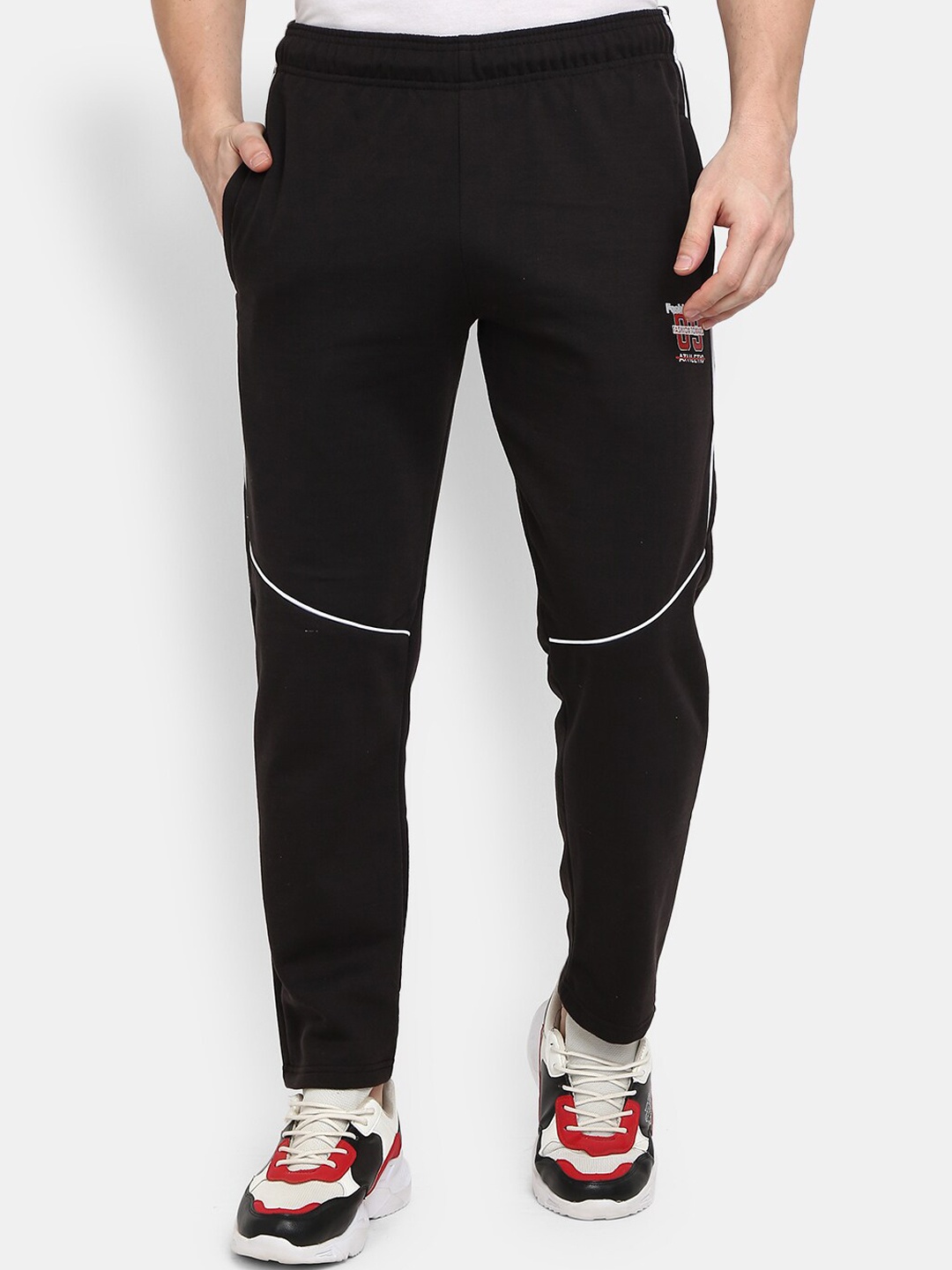 

V-Mart Men Black Regular Fit Solid Track Pant