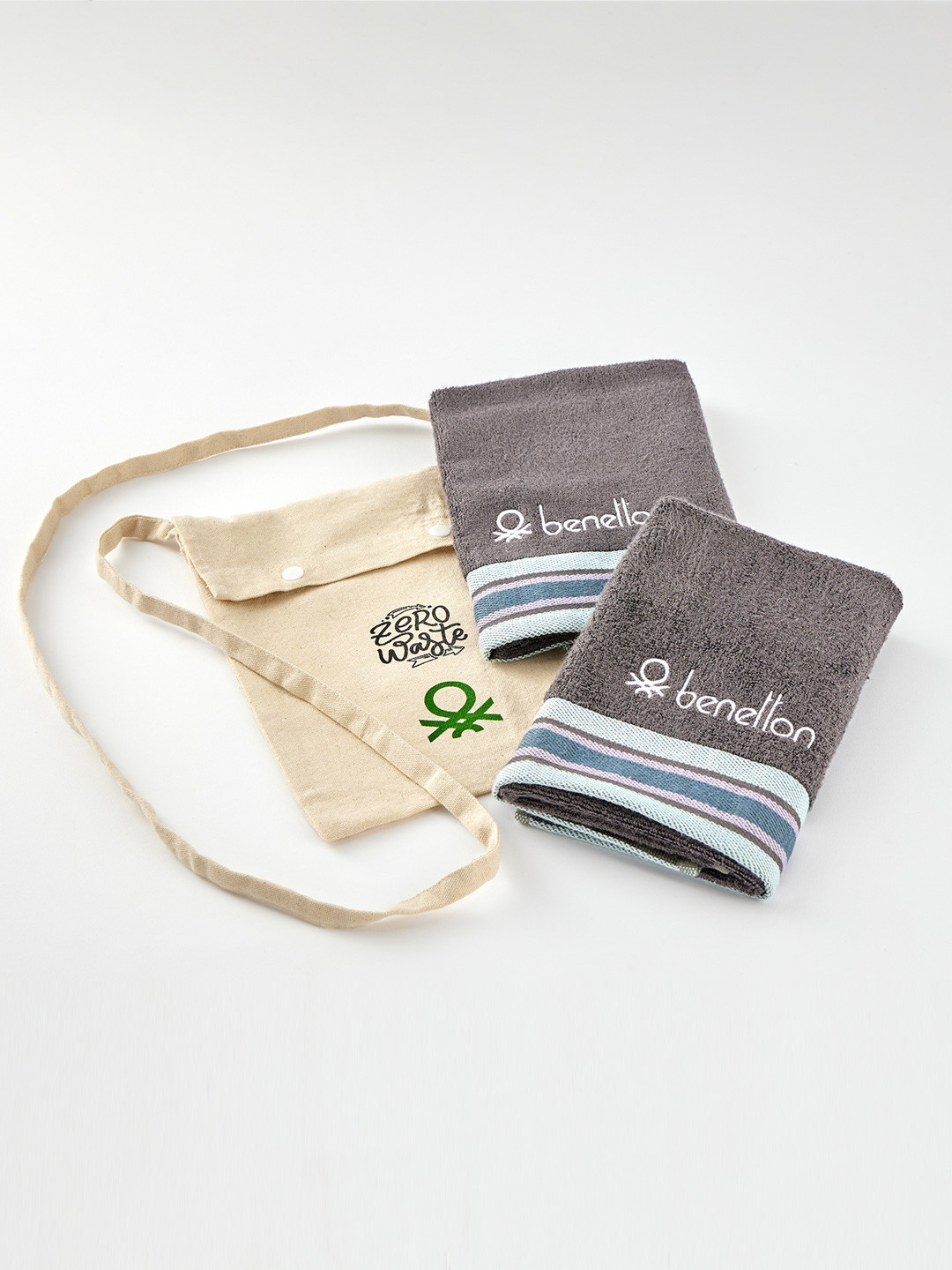 

United Colors of Benetton Pack Of 2 Grey Solid 600 GSM Bamboo Anti-Bacterial Hand Towel