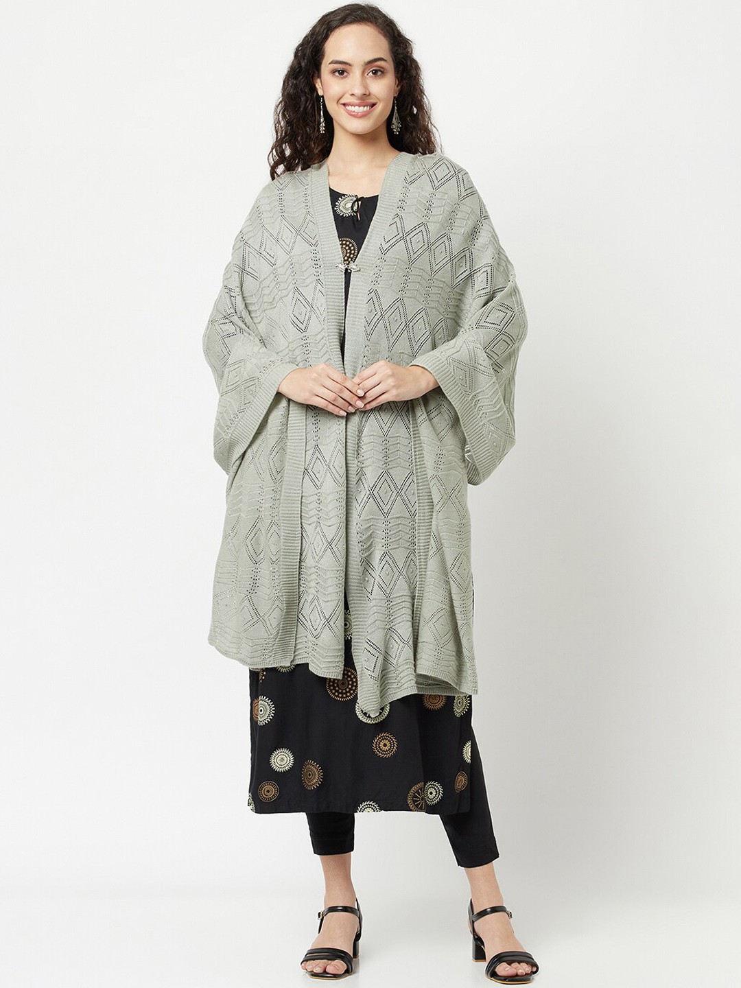 

Knitstudio Women Green Geometric Knitted Shawl
