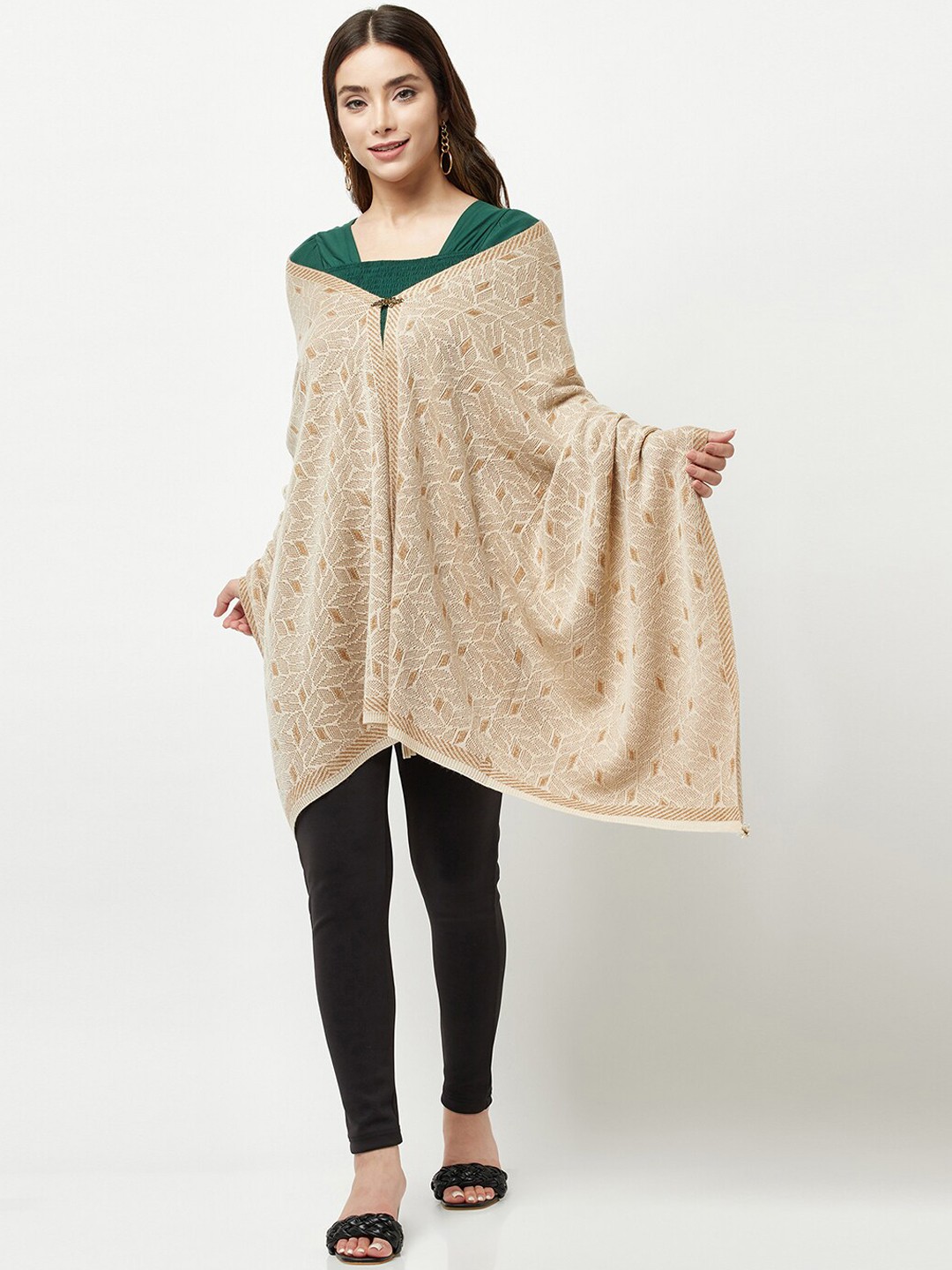

Knitstudio Women Cream Coloured Geometric Knitted Shawl