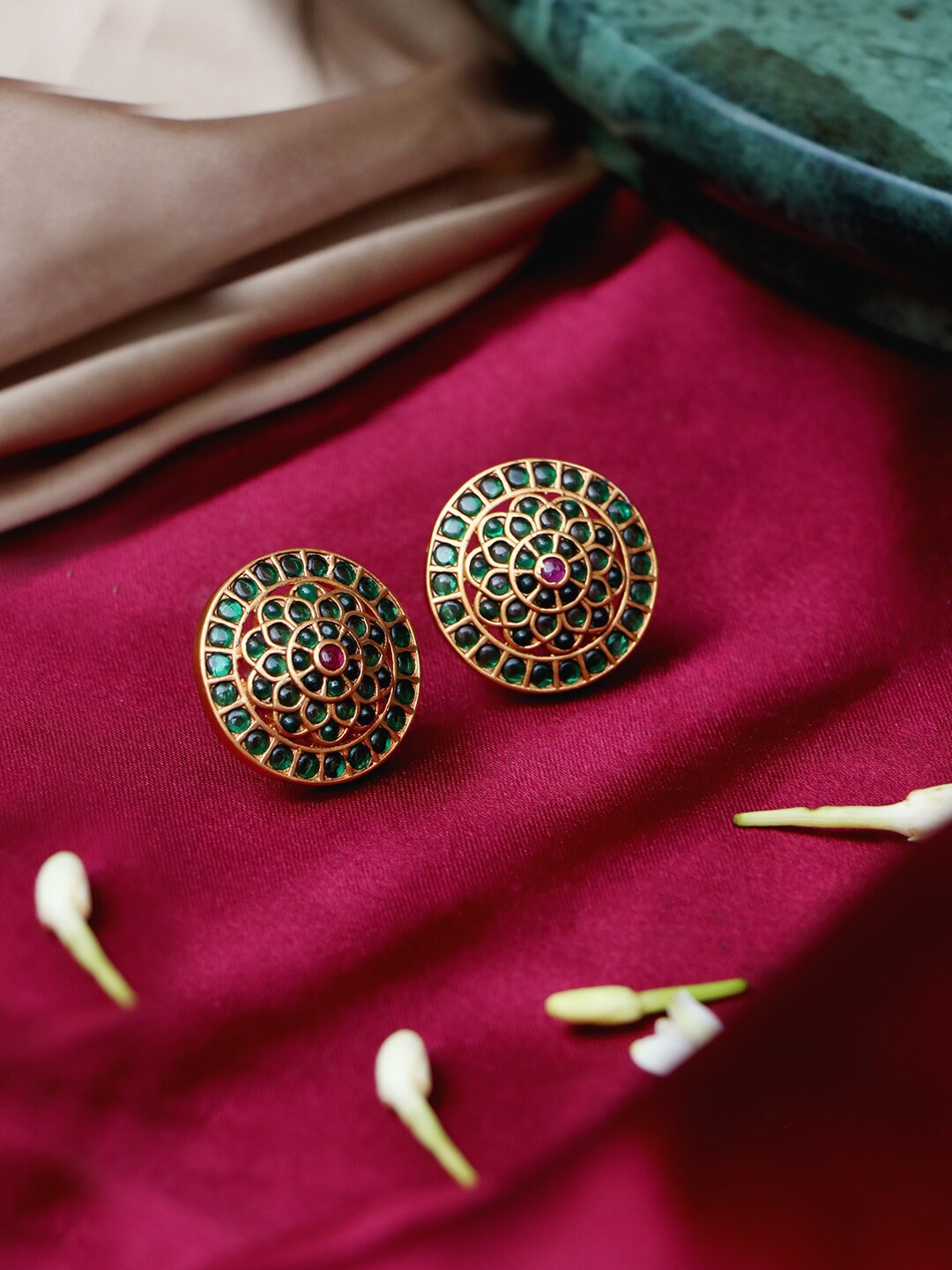 

Ishhaara Gold-Toned & Green Circular Studs Earrings