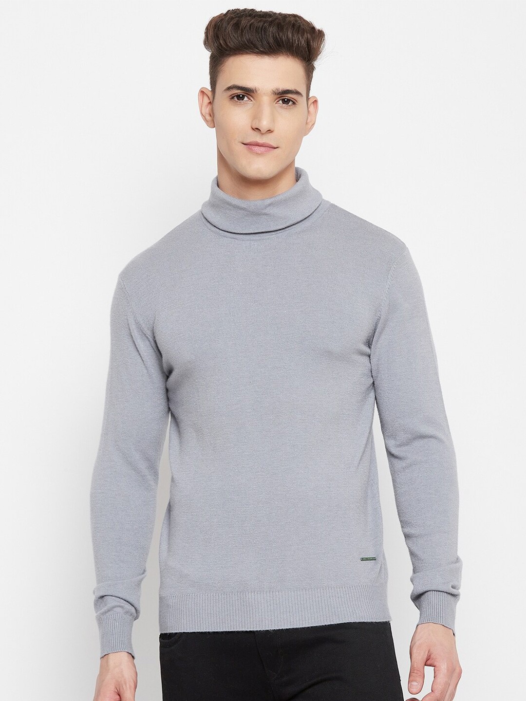 

Duke Men Blue Solid Pullover