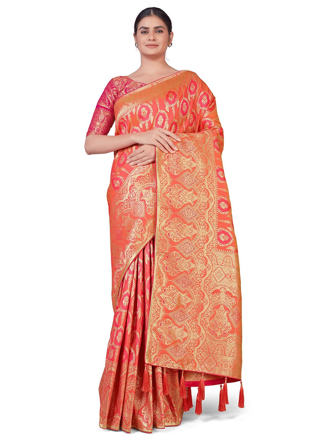 

MONJOLIKA FASHION Peach-Coloured & Pink Ethnic Motifs Zari Silk Blend Banarasi Saree
