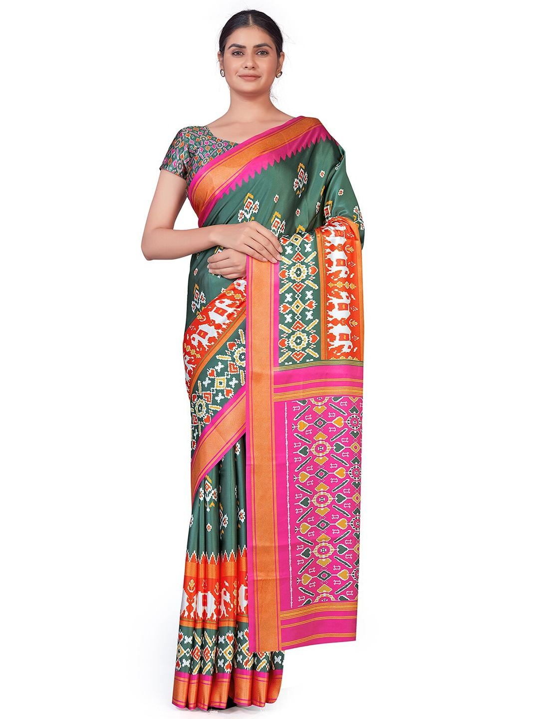 

MONJOLIKA FASHION Green & Pink Zari Silk Blend Banarasi Designer Saree
