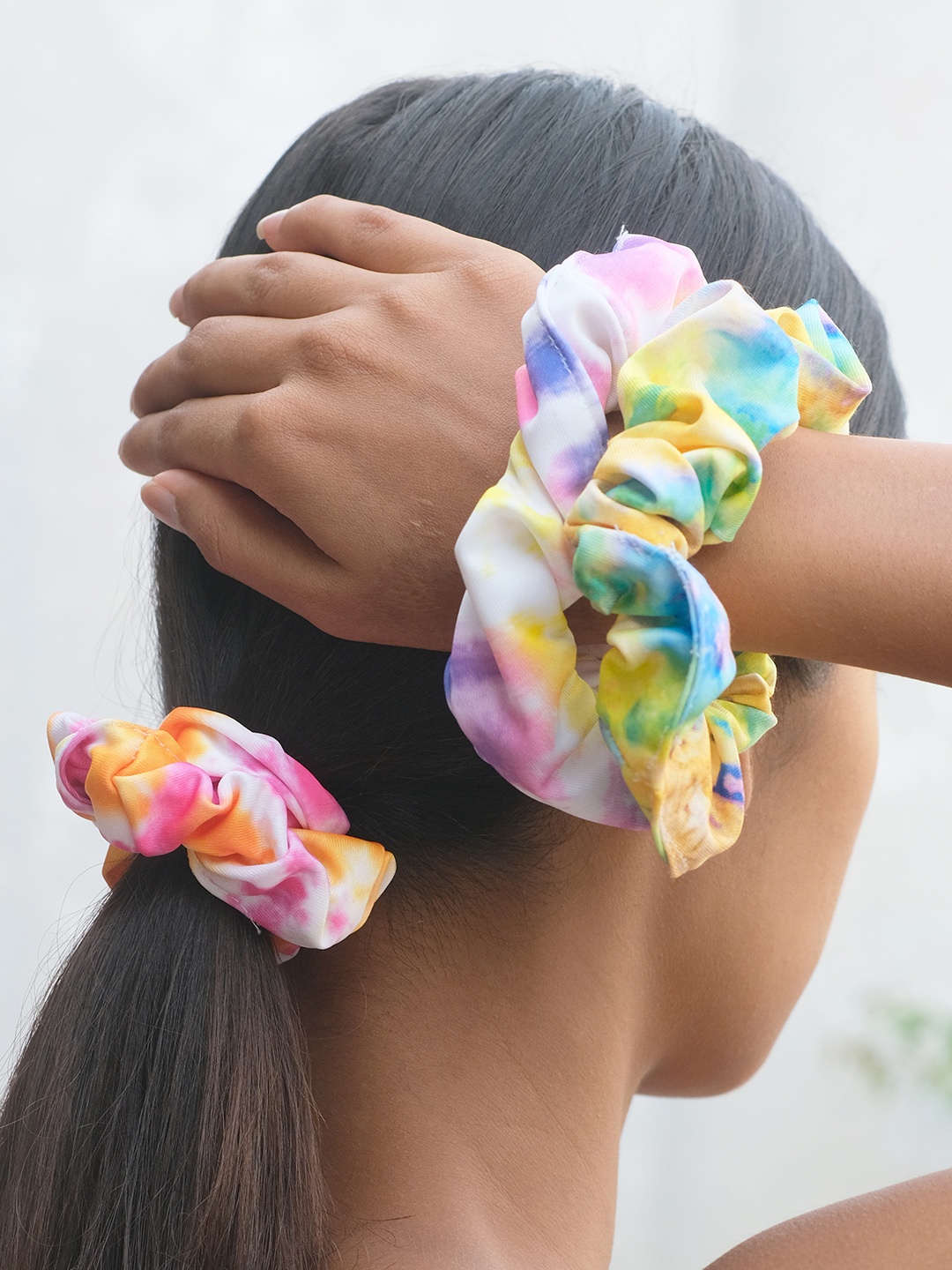 

Ayesha Women Set Of 3 Multicolor Scrunchies, Green