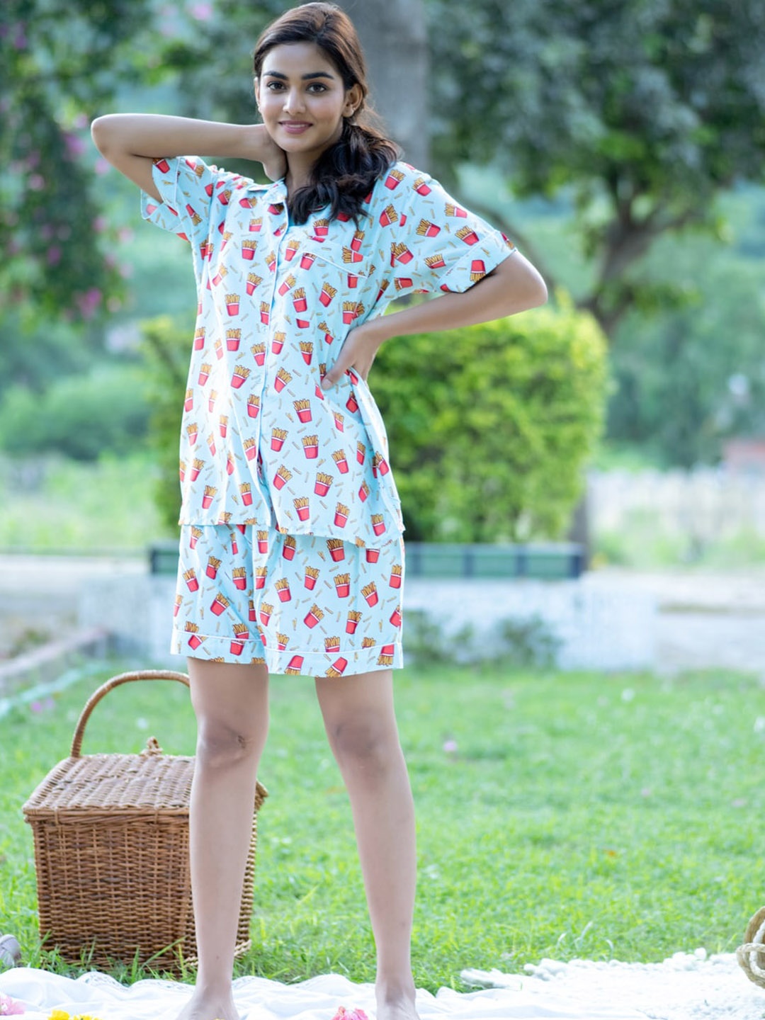 

Tistabene Women Blue & Red Printed Night suit