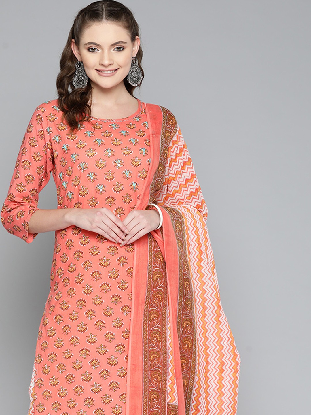 

HERE&NOW Women Peach-Coloured Floral Printed Thread Work Pure Cotton Kurta with Trousers & With Dupatta