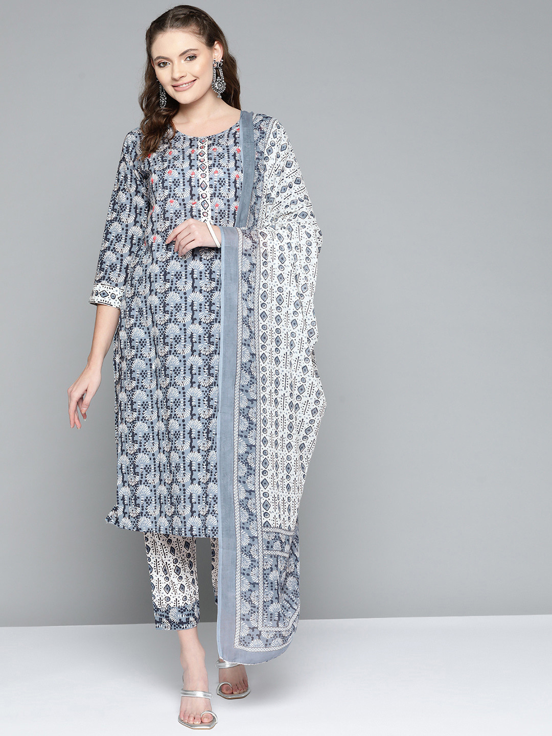 

HERE&NOW Women Blue Floral Printed Thread Work Pure Cotton Kurta with Trousers & With Dupatta