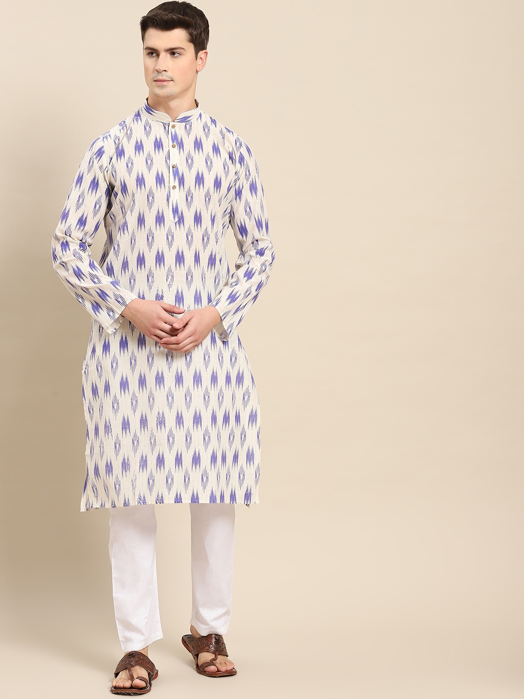 

RAJUBHAI HARGOVINDAS Men Blue & Beige Ikat Printed Cotton Kurta