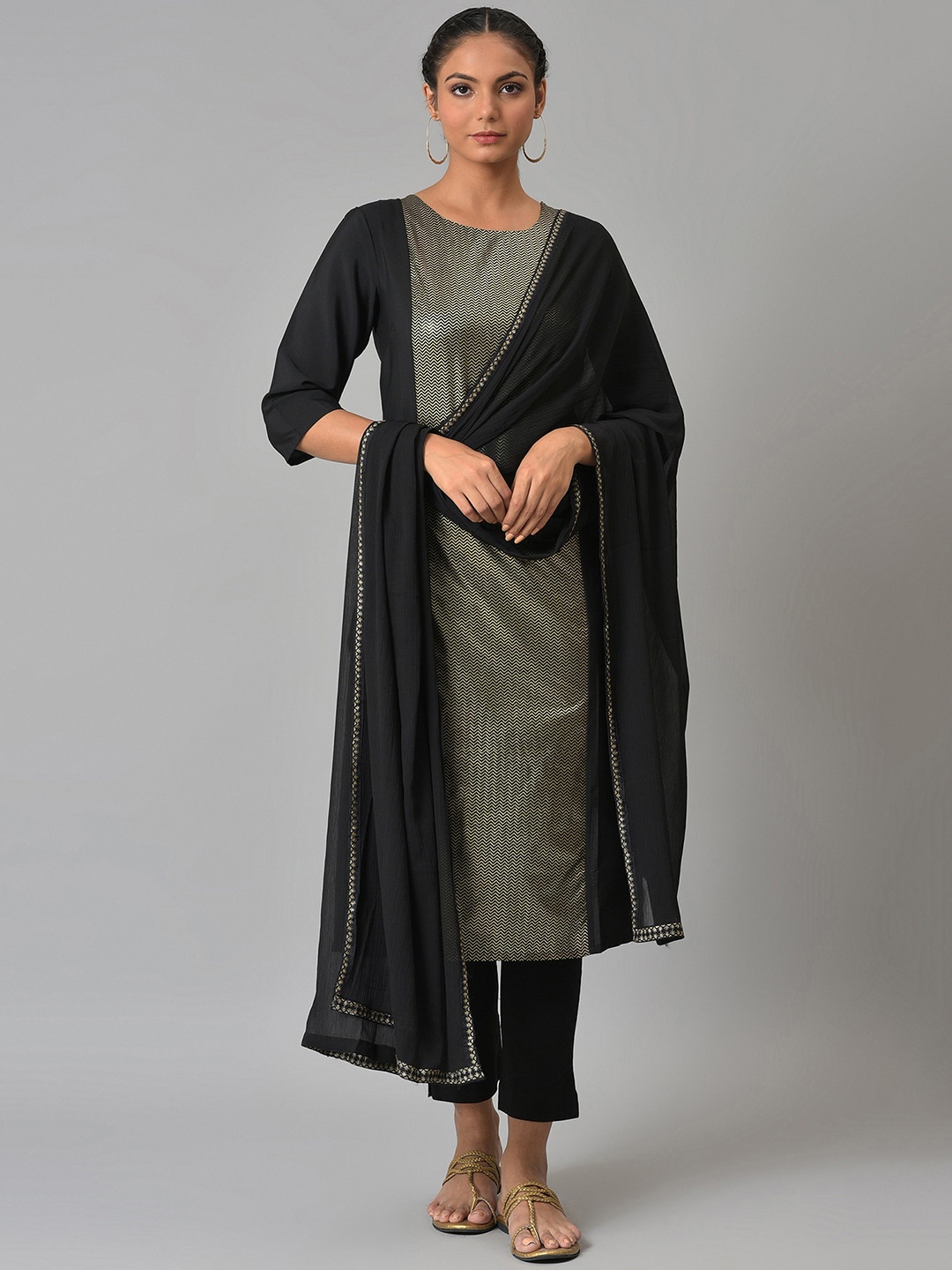 

W Women Black Printed Kurta & Trousers With Dupatta