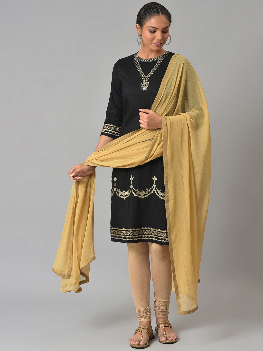 

W Women Black Ethnic Motifs Printed Kurta & Churidar With Dupatta
