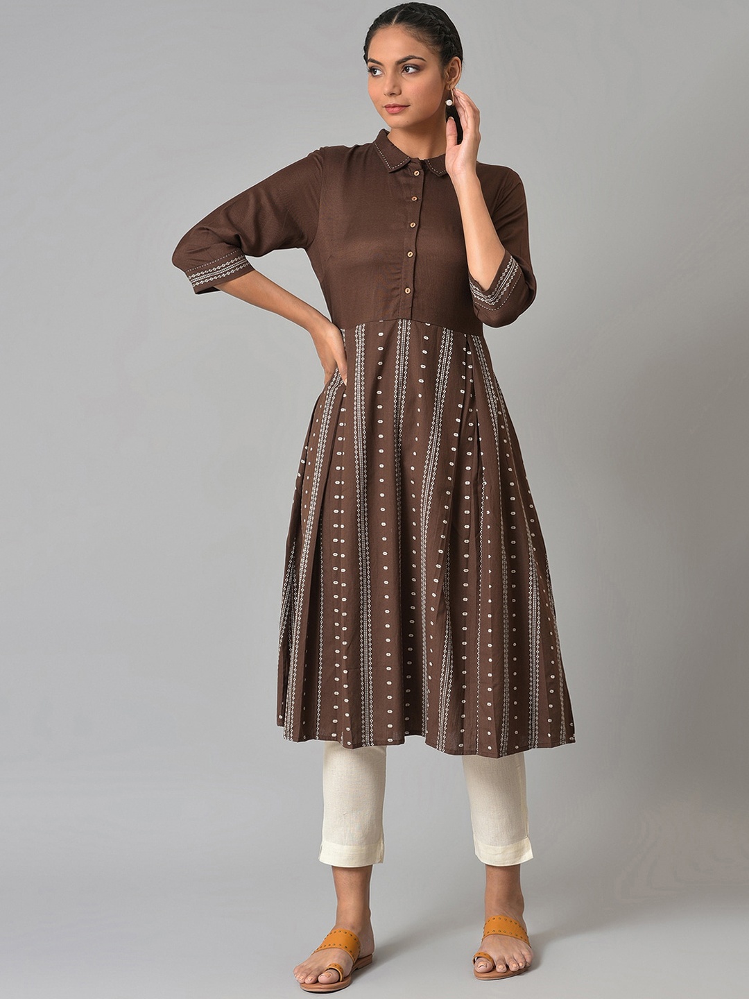 

W Women Printed Empire Kurta with Trousers, Brown