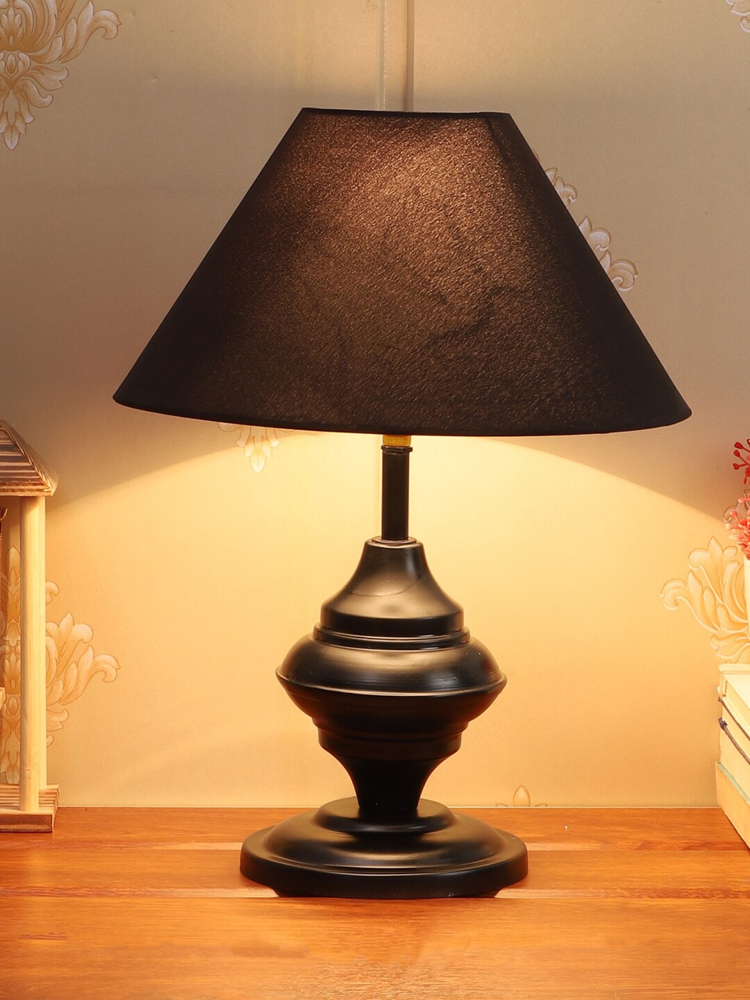 

Foziq Black Solid Metal Table Lamps