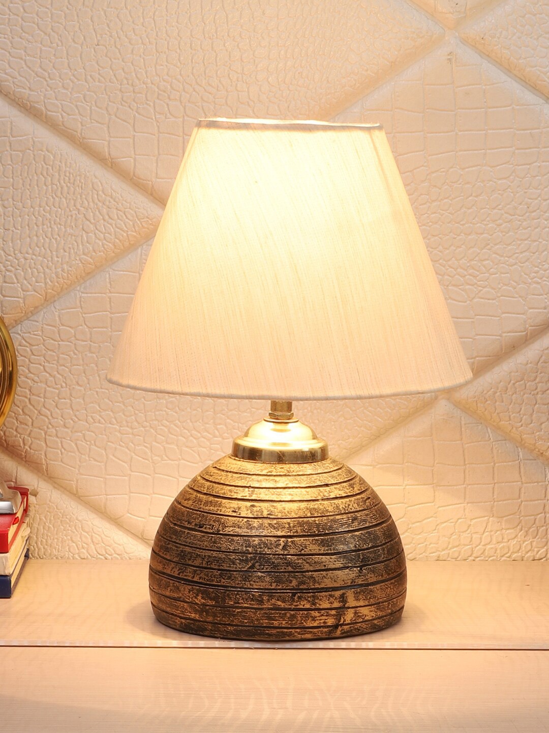 

Foziq Mustard Yellow & Brown Textured Metal Table Lamps