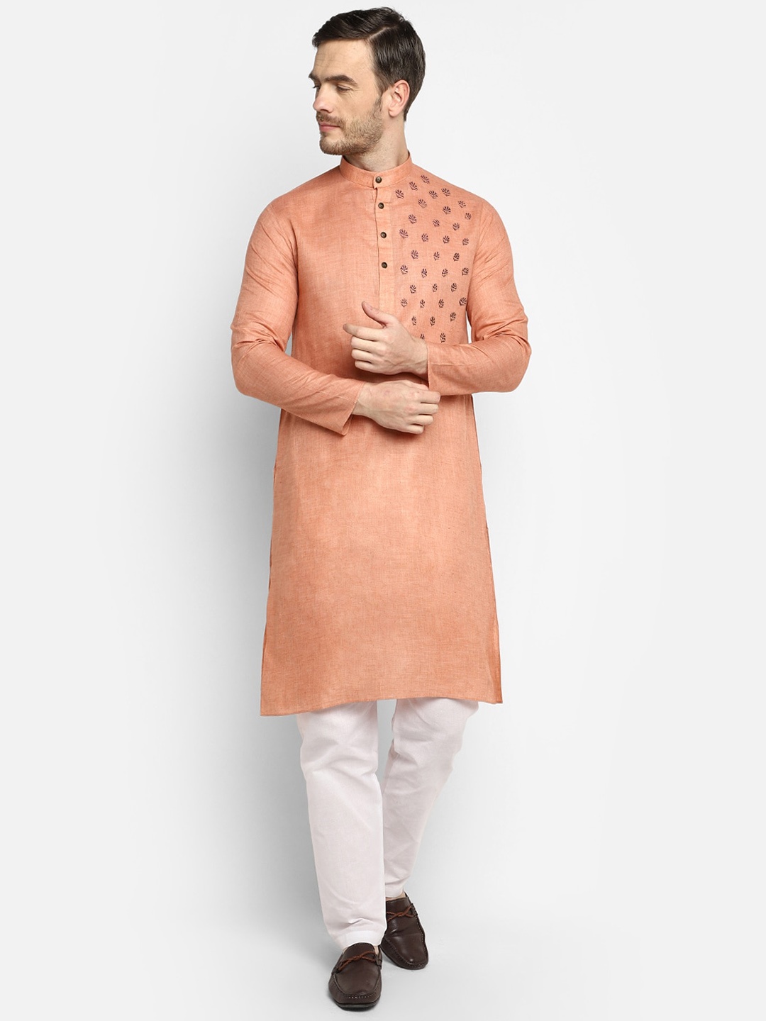 

DEVOILER Men Nude-Coloured & White Ethnic Motifs Yoke Design Kurta with Pyjamas