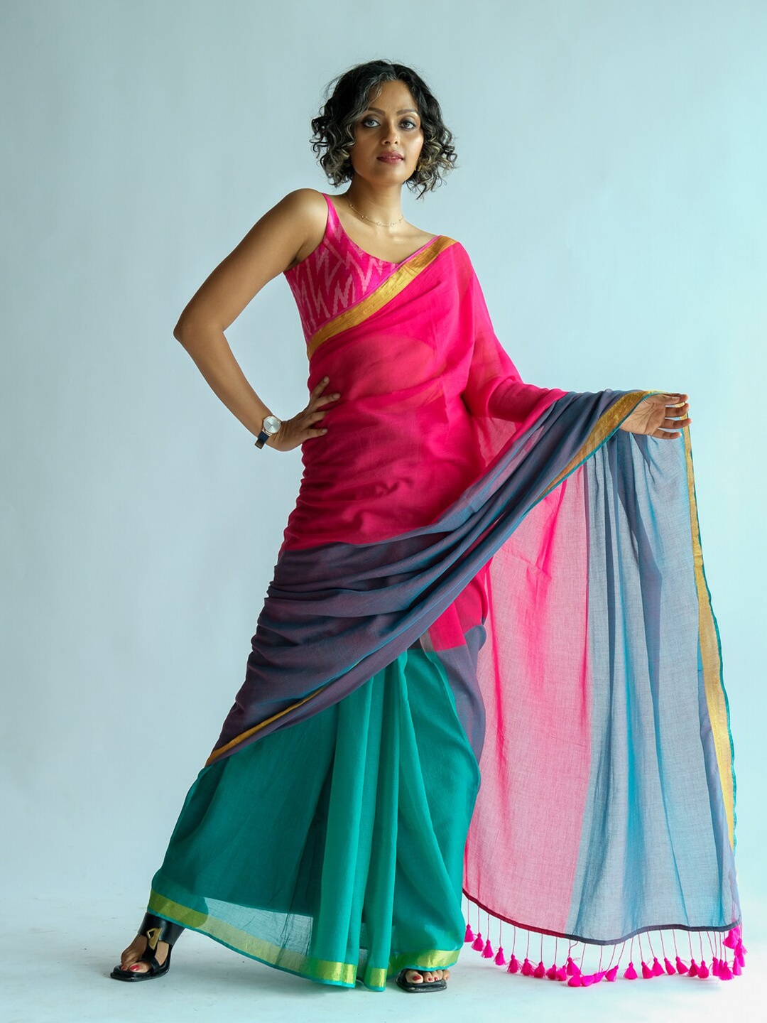 

Suta Pink & Green Colourblocked Zari Saree