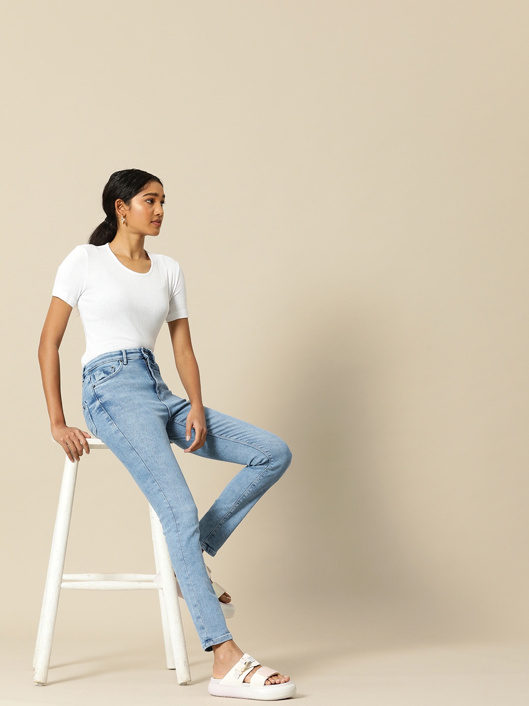 

BOWER Women Blue Skinny Fit High-Rise Heavy Fade Stretchable Jeans