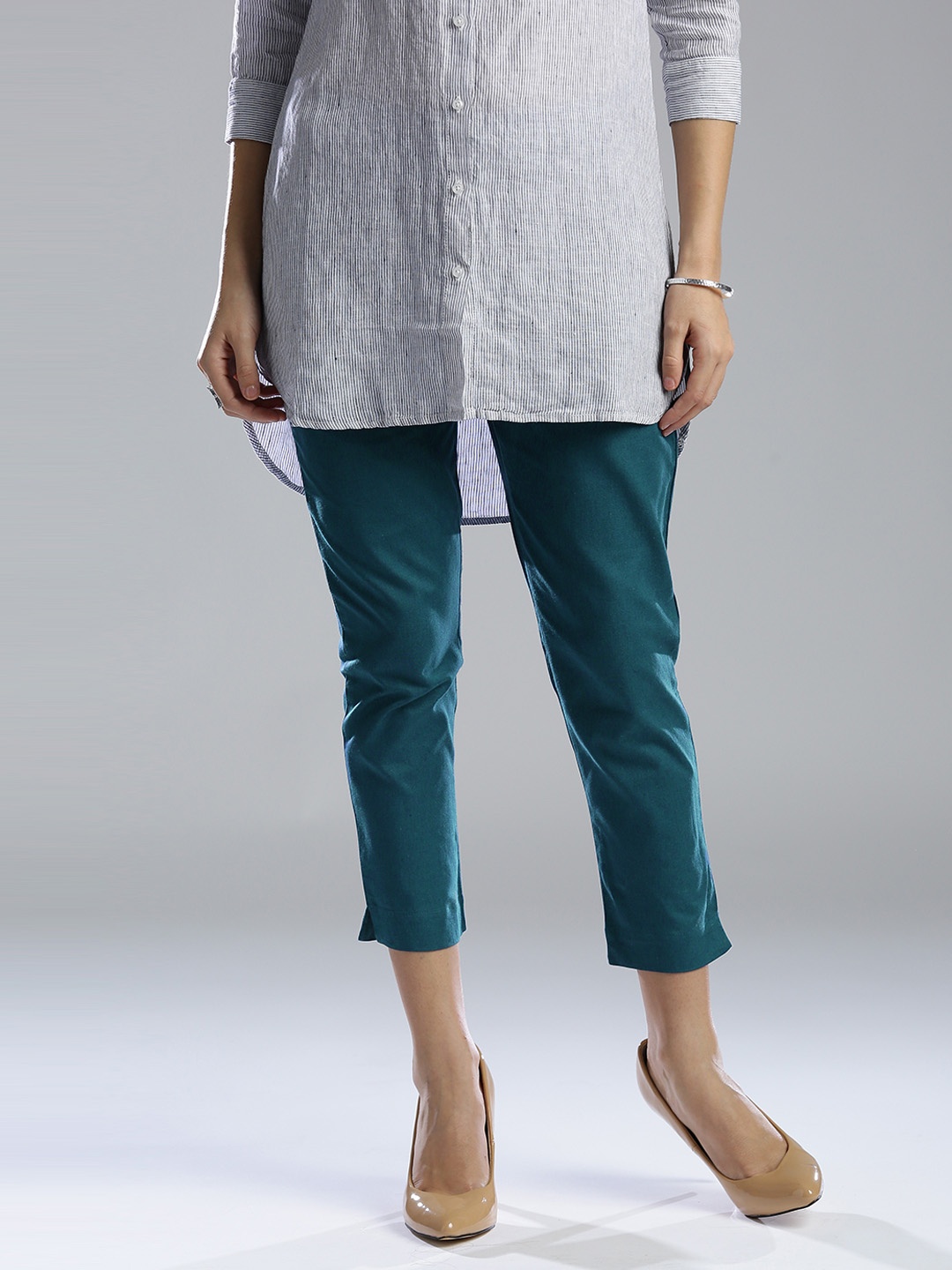 

W Women Teal Blue Solid Cropped Trousers