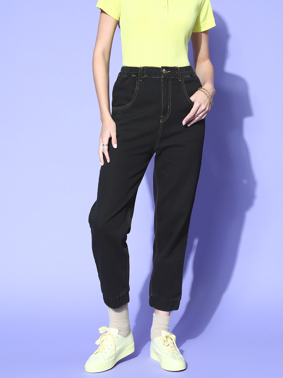 

plusS Women Classy Black Regular Fit Cropped Jeans