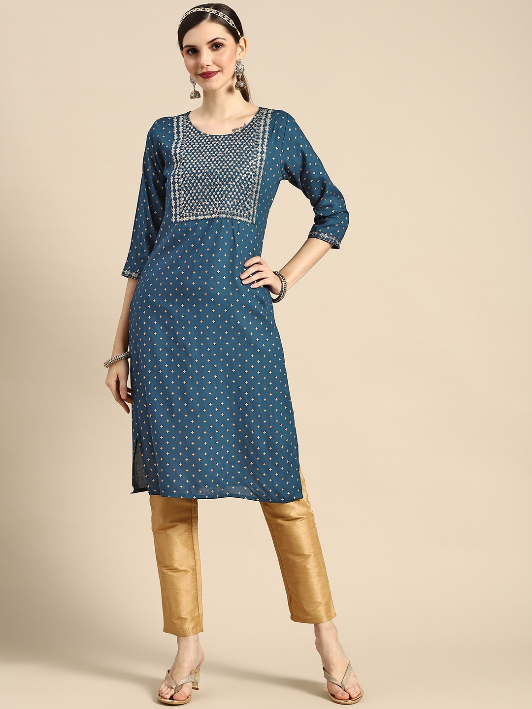 

Sangria Women Blue & Golden Geometric Embroidered Floral Kurta