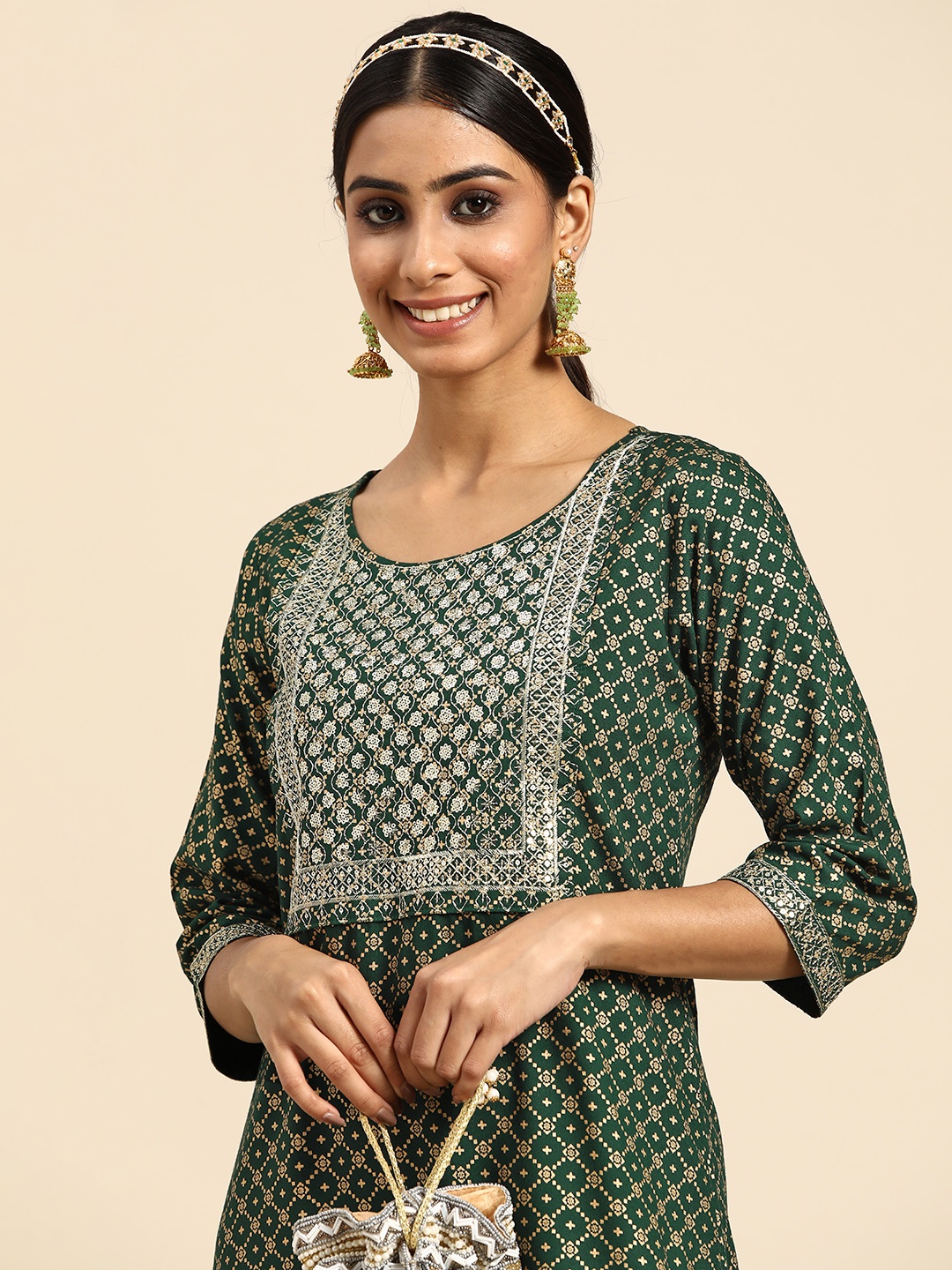 

Sangria Women Green & Golden Bandhani Embroidered Foil Print Kurta