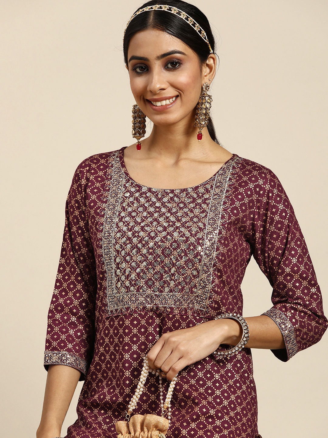 

Sangria Women Purple & Golden Bandhani Embroidered Foil Print Kurta