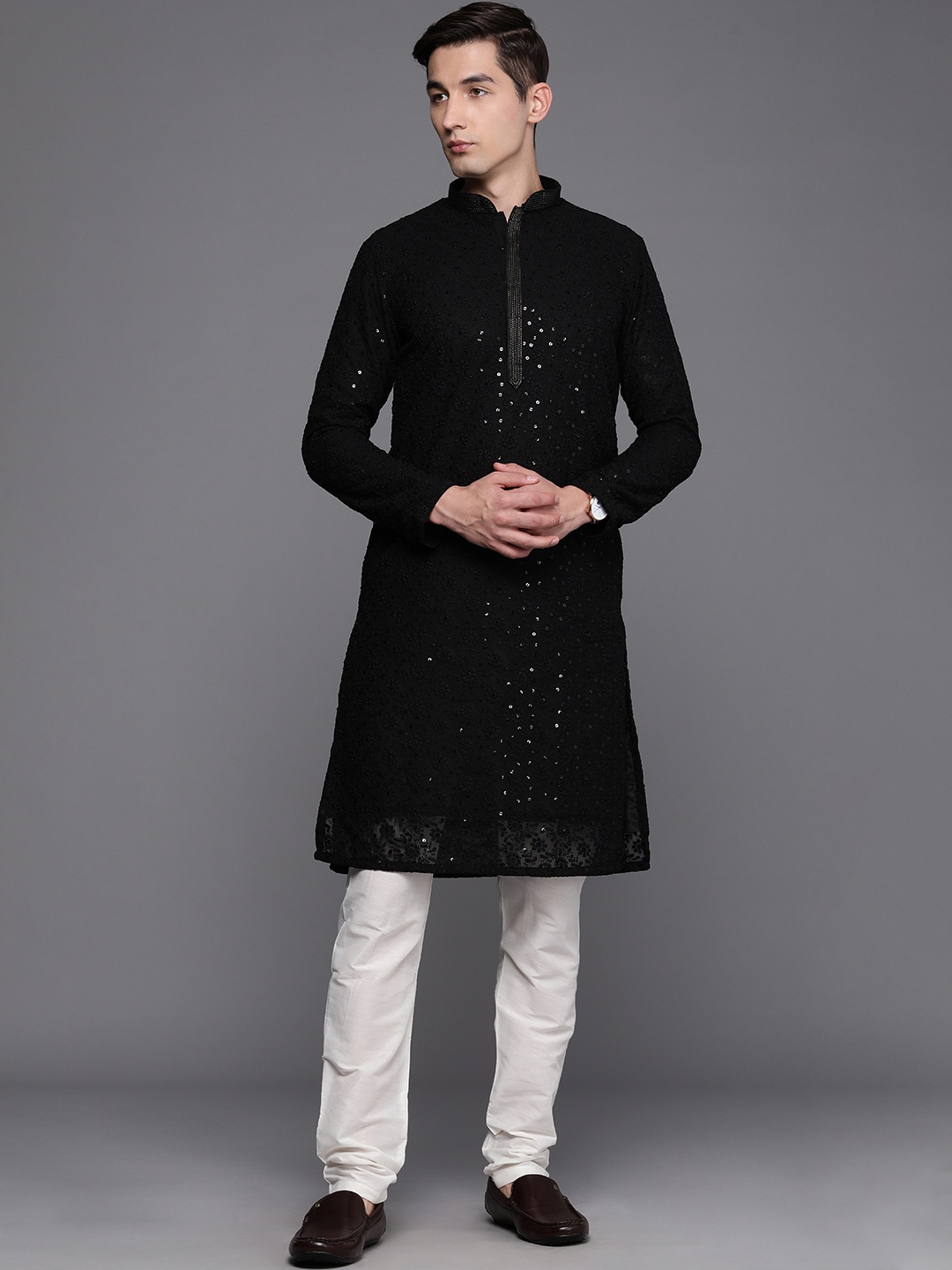 

Manyavar Men Black Ethnic Motifs Embroidered Sequinned Kurta with Churidar