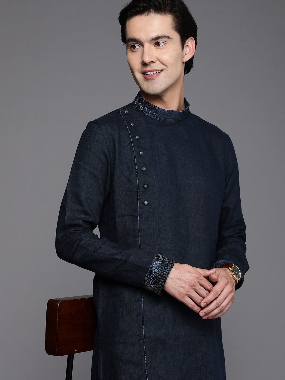 

Manyavar Men Navy Blue Kurta