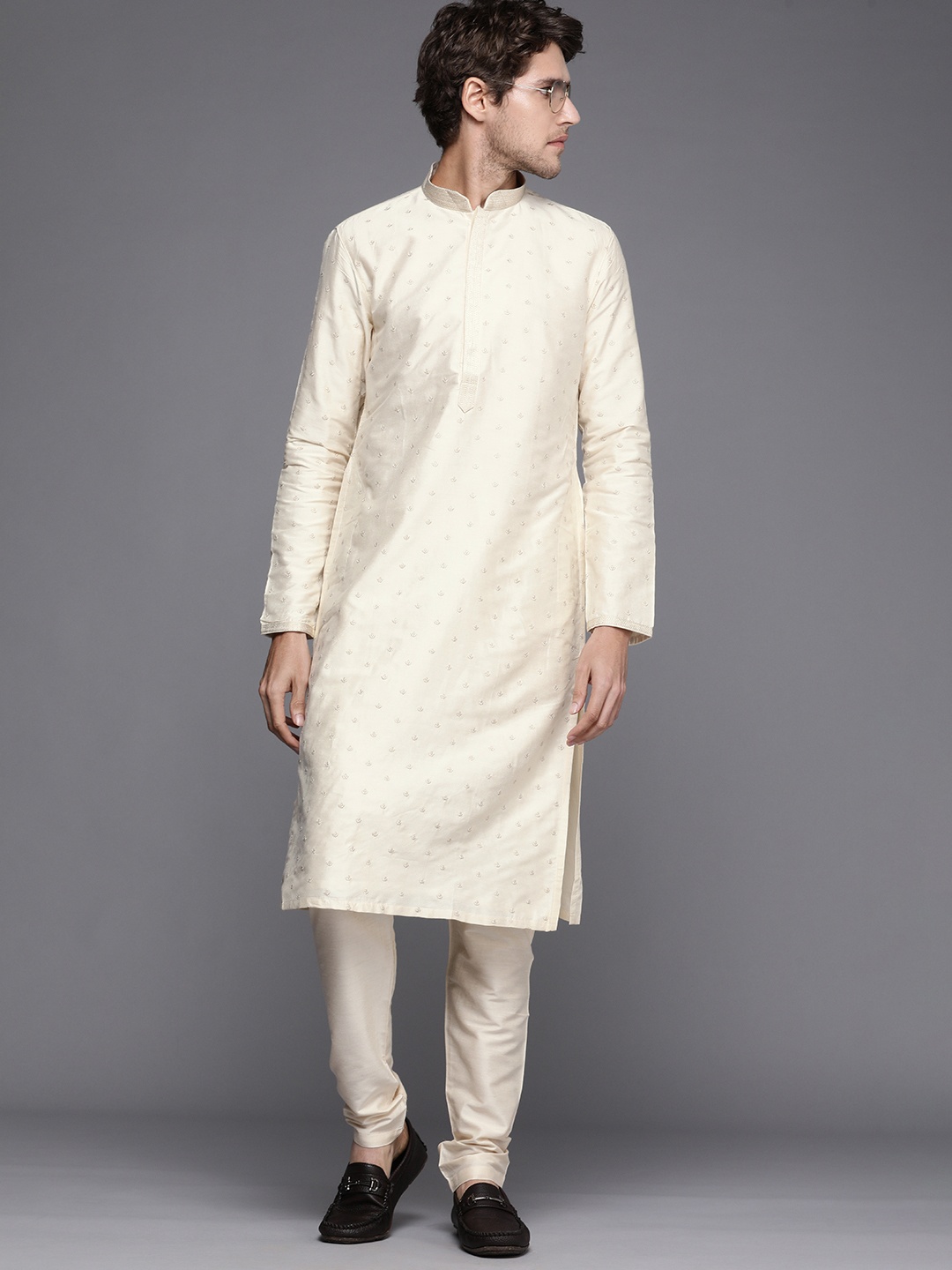 

Manyavar Men Cream-Coloured Ethnic Motifs Embroidered Kurta with Churidar