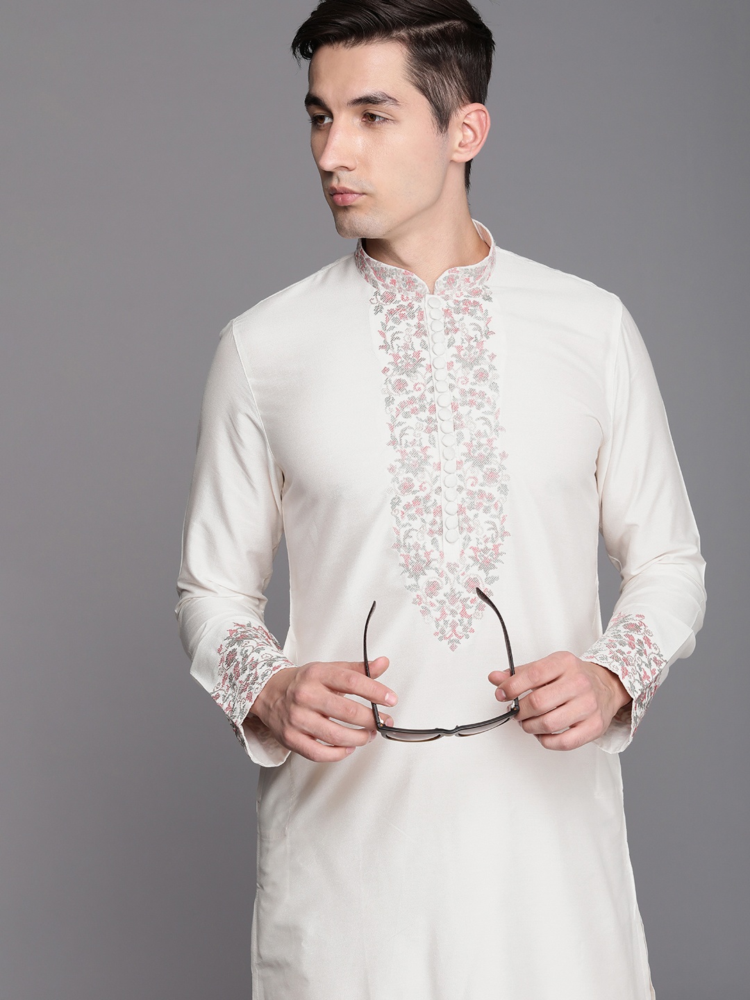 

Manyavar Men White Floral Yoke Design Kurta with Churidar
