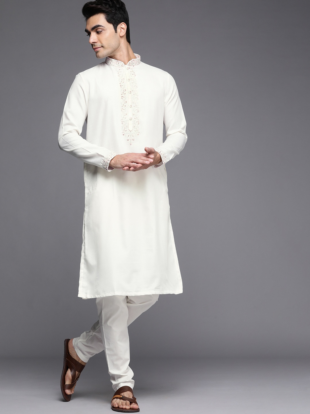 

Manyavar Men White Ethnic Motifs Yoke Design Kurta with Churidar