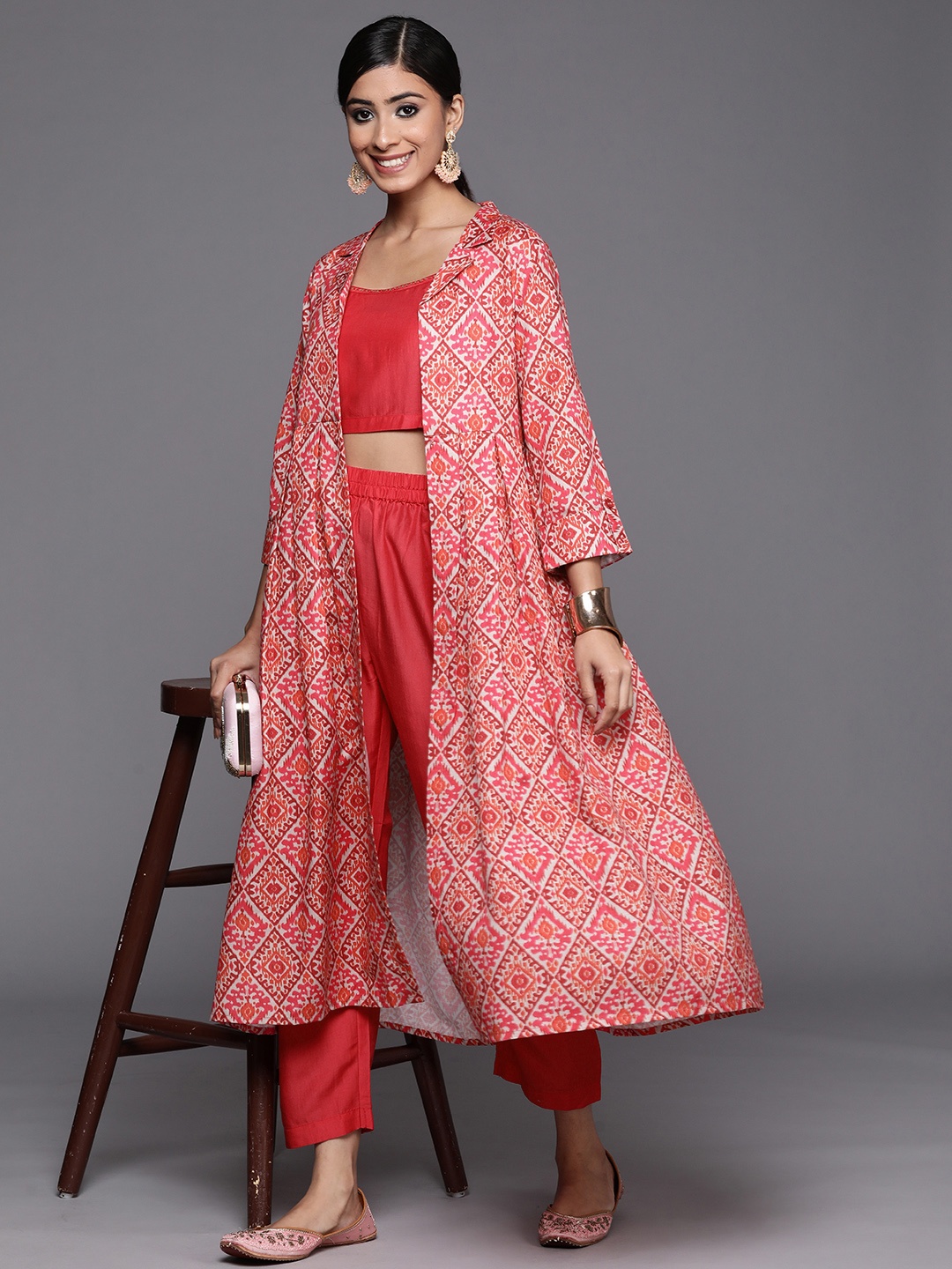 

Varanga Women Coral Printed Co-ord Set