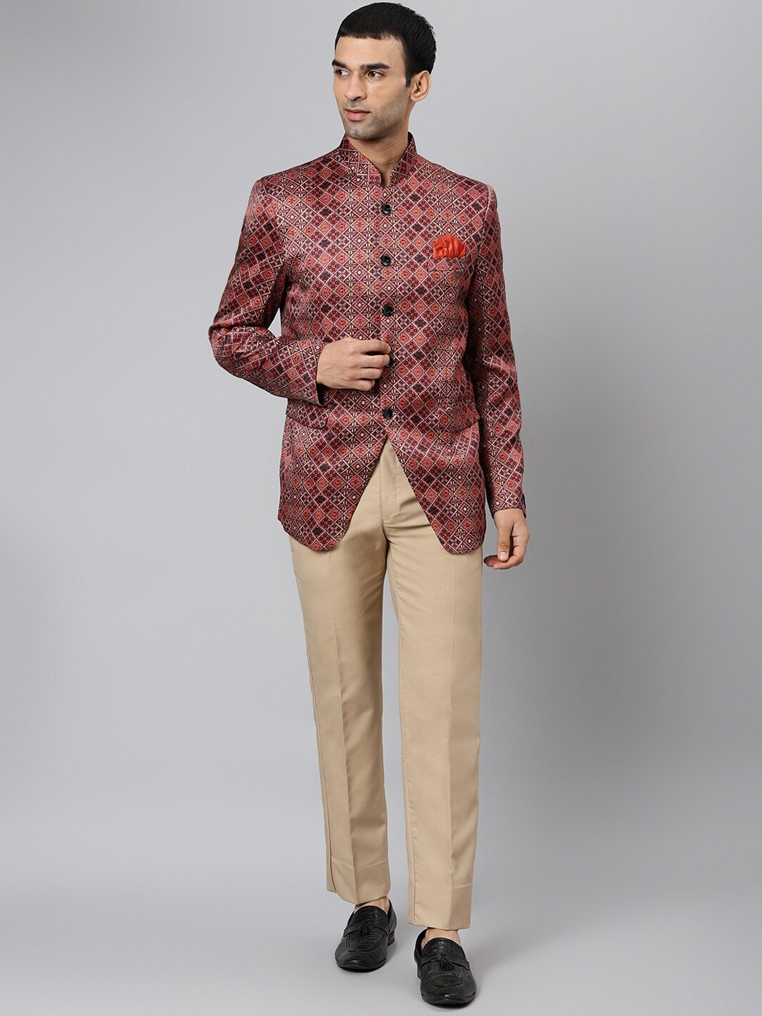 

Hangup Men Brown Printed Bandhgala Party 2-Piece Suit