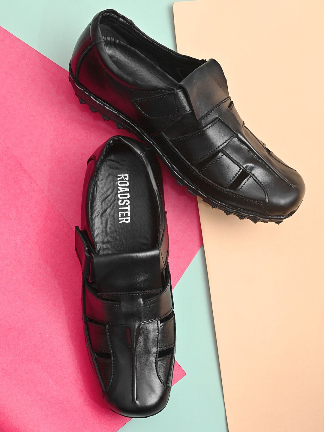 

Roadster Men Leather Sandals, Black