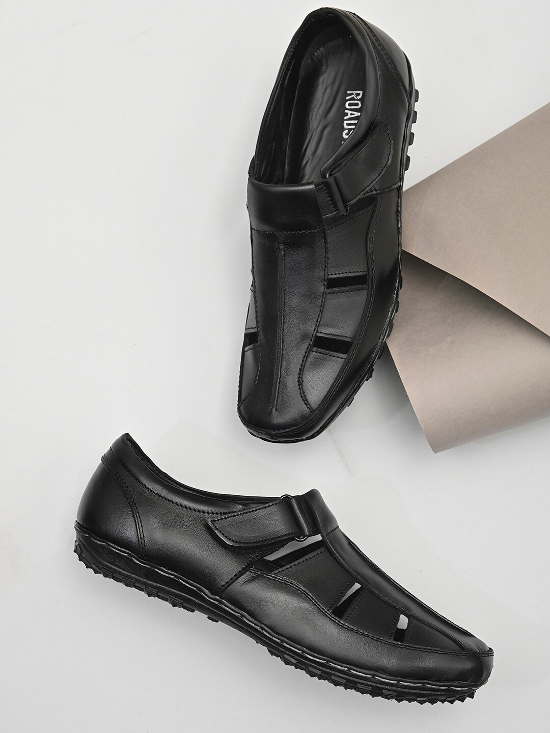 

Roadster Men Leather Sandals, Black