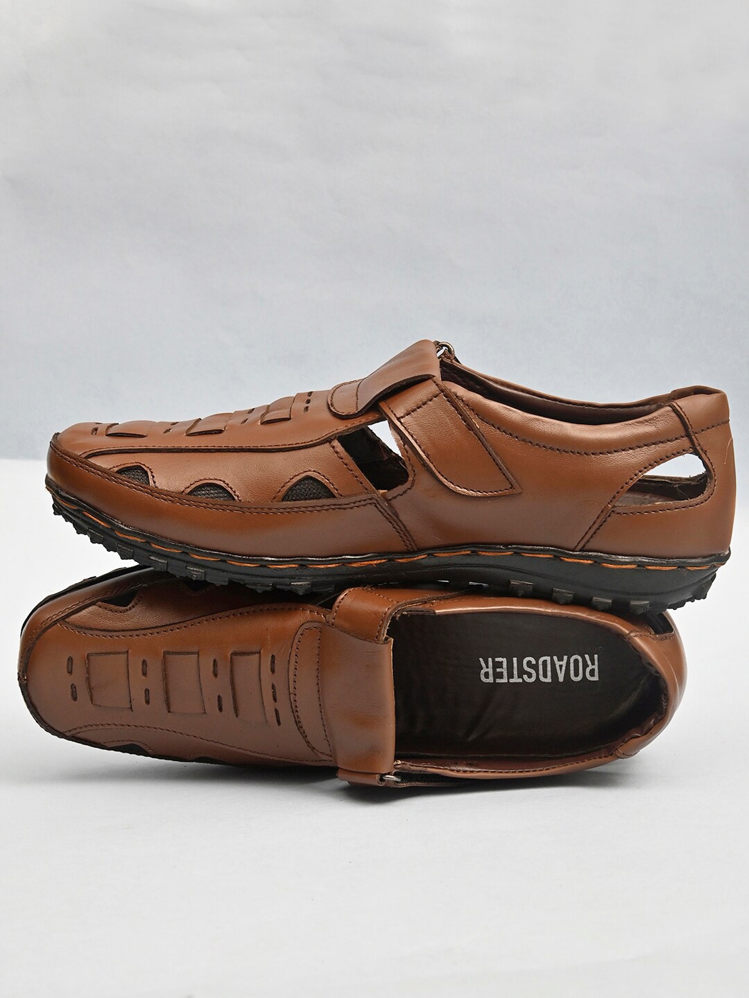 

Roadster Men Leather Fisherman Sandals, Brown
