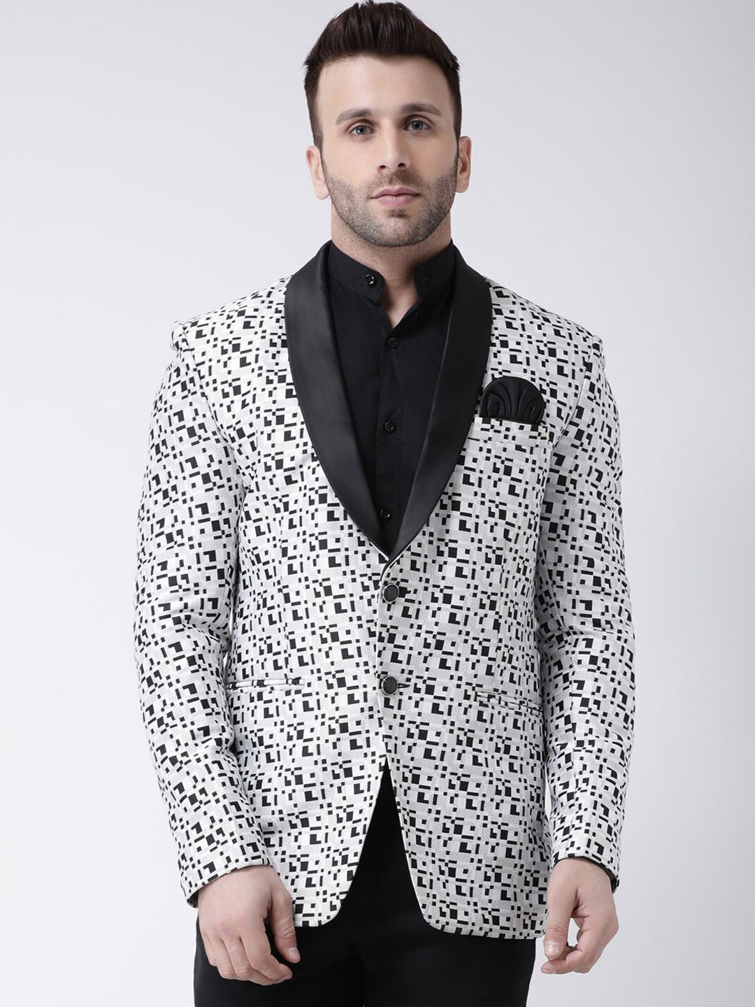 

hangup trend Men White & Black Printed Tuxedo Party Blazers