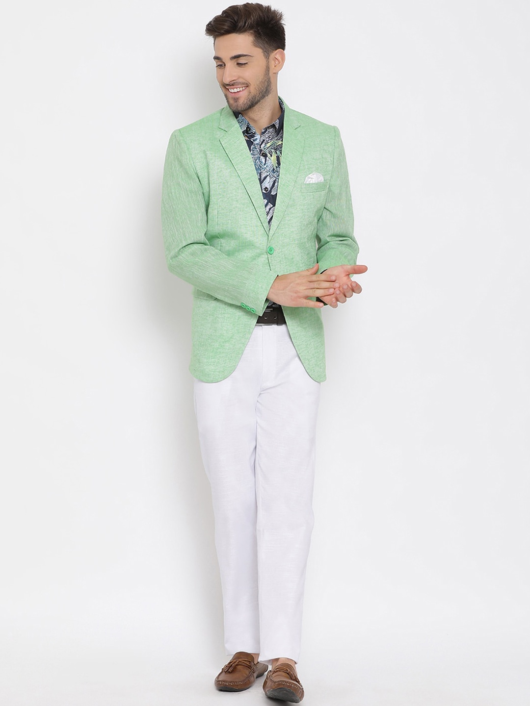 

Hangup trend Men Green Solid Single-Breasted 3-Piece Party Suit