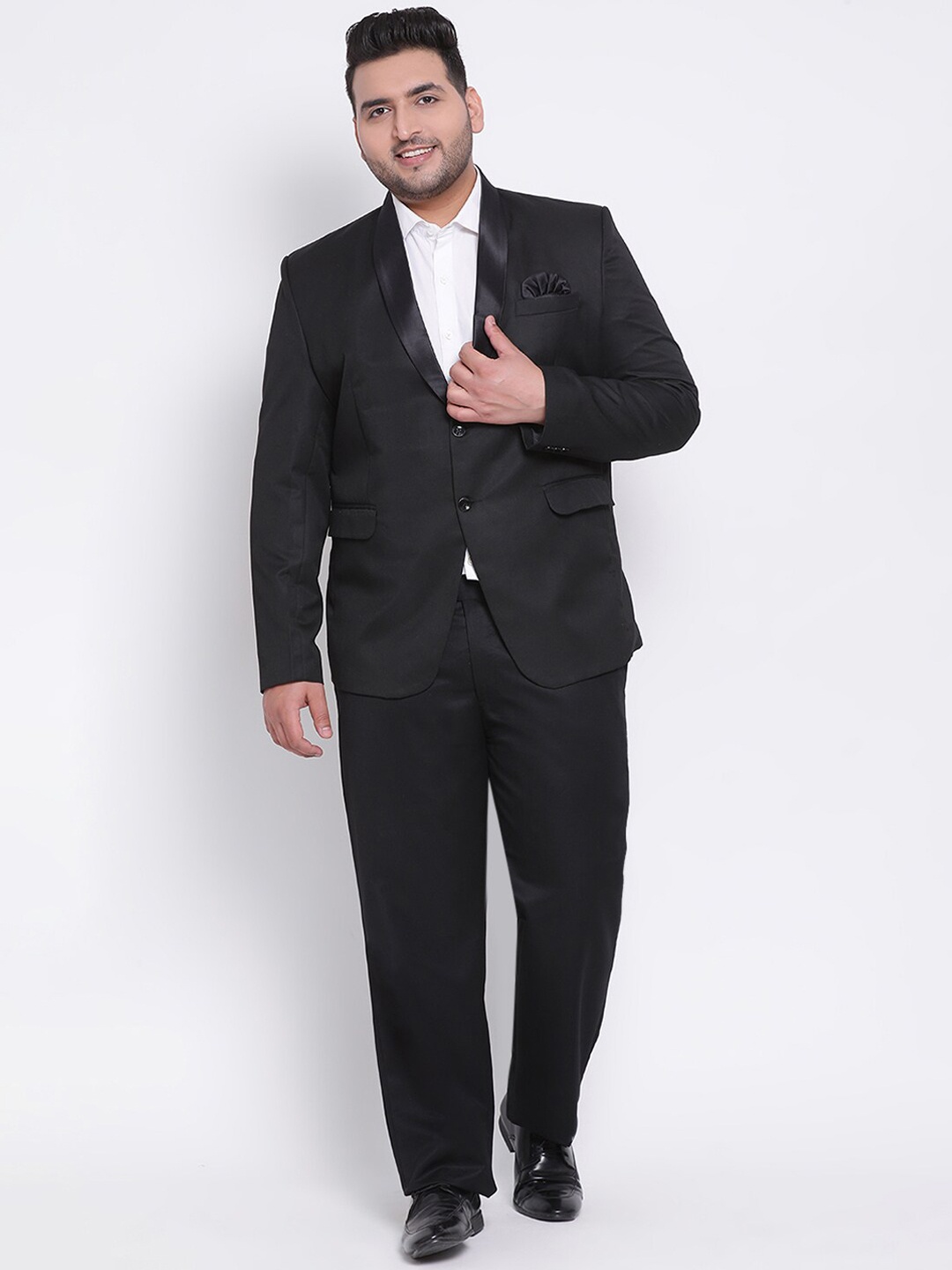 

hangup trend Men Black Solid Regular-Fit Single-Breasted Two-Piece Formal Suit