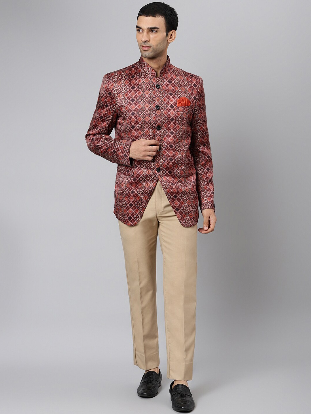 

hangup trend Men Brown & Beige Self-Design Single-Breasted Two-Piece Party Suit