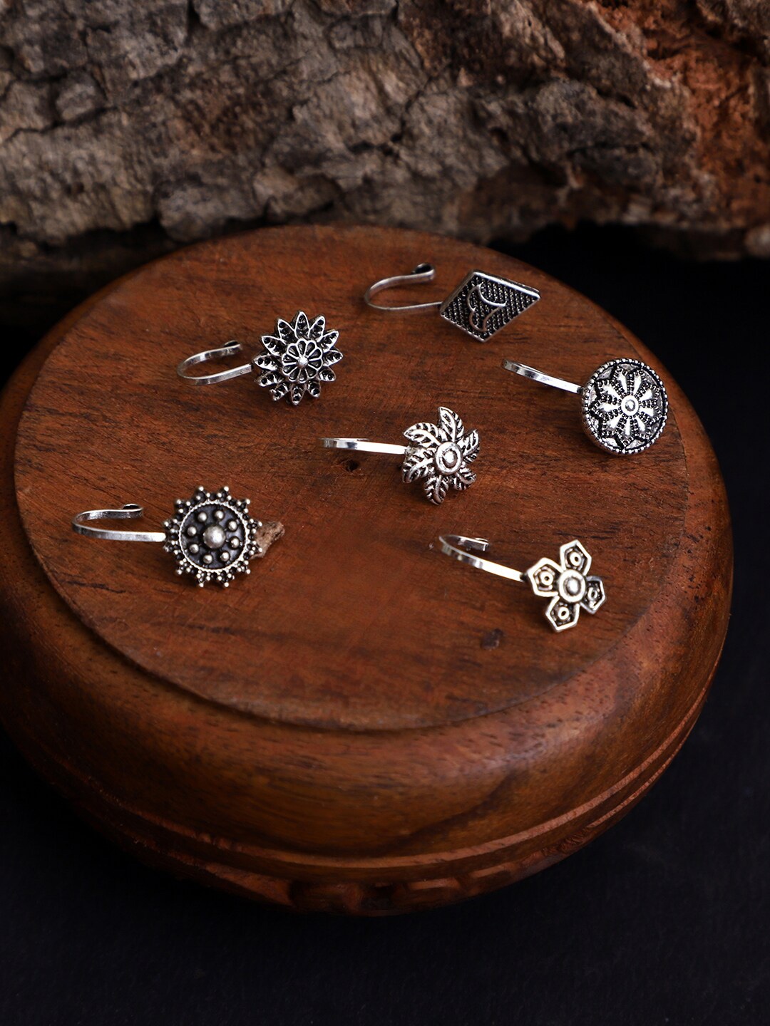 

VENI Women Set Of 12 Oxidised Silver-Plated Clip-On Nosepins