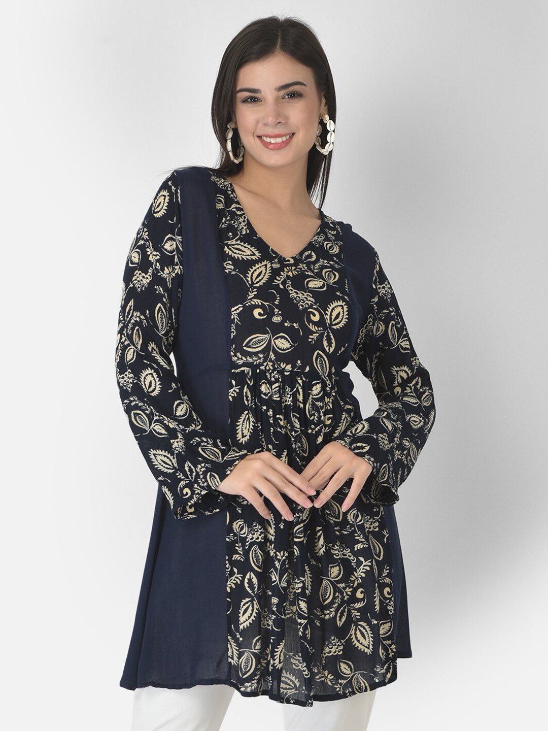 

VELDRESS Blue & Beige Floral Print Longline Top